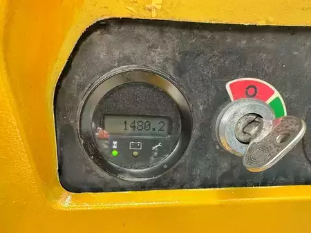 Electric Pallet Trucks 2017  Hyster P2.2 (11)