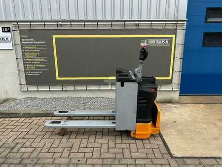 Nízkozdvižný vozík 2018  Still ECU SF 20 (1)