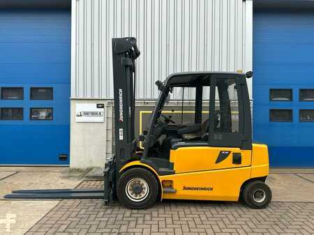 Elektro čtyřkolový VZV 2010  Jungheinrich EFG540 (1)