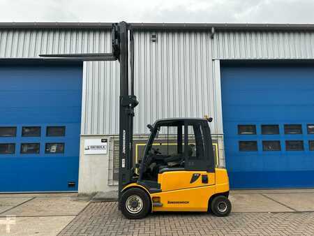 Elektro čtyřkolový VZV 2010  Jungheinrich EFG540 (2)