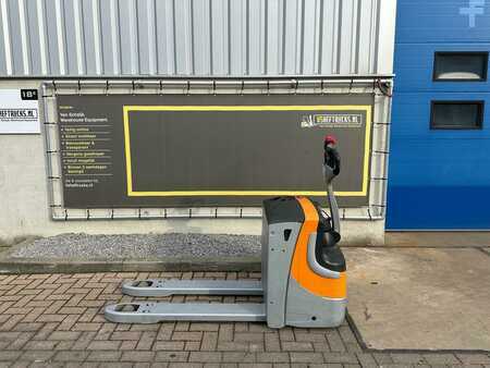 Nízkozdvižný vozík 2008  Still EXU20S (2)