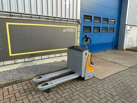 Nízkozdvižný vozík 2008  Still EXU20S (3)