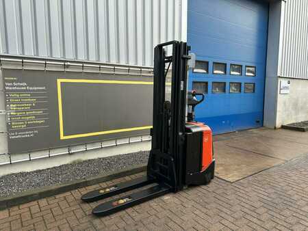 Stapelaars 2006  Toyota SPE125L (5)