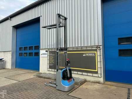 Ruční vysokozdvižný vozík 2018  Still EXV10 (5)