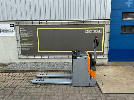 Hochhubwagen 2015  Still EXUH20 (2)