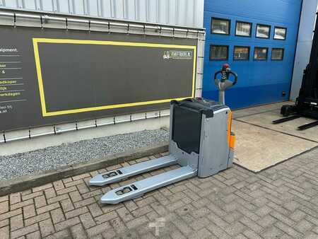 Hochhubwagen 2015  Still EXUH20 (3)