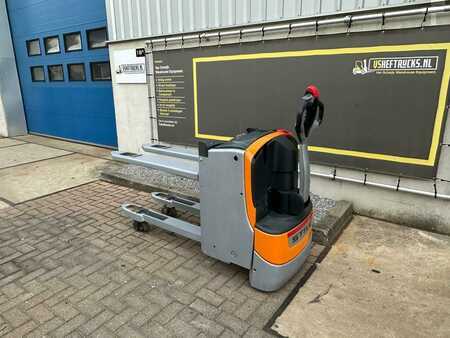 Hochhubwagen 2015  Still EXUH20 (8)