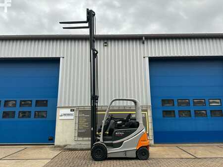 Chariots électriques à 4 roues 2007  Still RX60-25 (3)