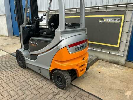 Chariots électriques à 4 roues 2007  Still RX60-25 (8)