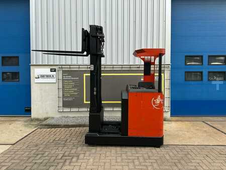 Carretilla retráctil 2006  BT RRM14 (1)