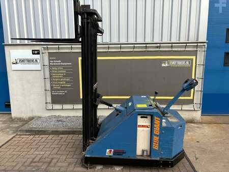 Stacker pedestre 1992  Blue Giant LT144 W30 (1)