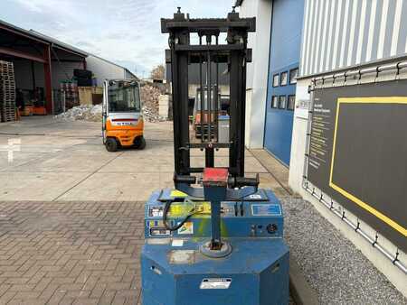 Stacker pedestre 1992  Blue Giant LT144 W30 (9)