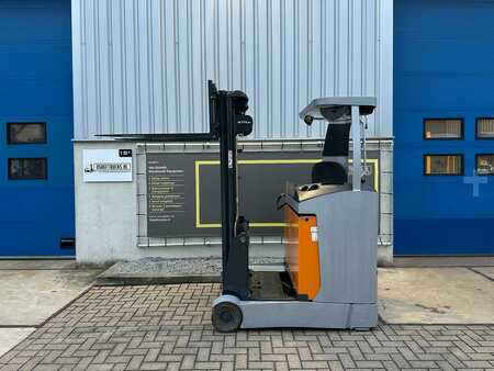 Chariots à mât rétractable 2015  Still FMX10 (1)