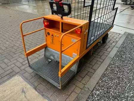 Máquinas de plataforma elétrica 2008  Translift TLD600 (6)