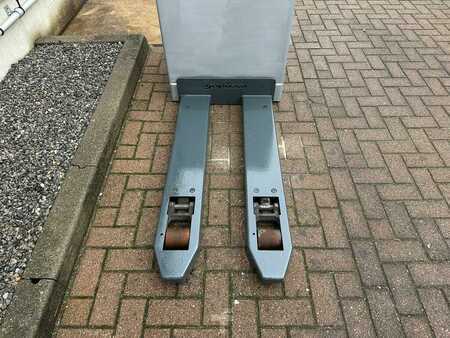 Nízkozdvižný vozík 2019  Still EXU SF 20 (9)