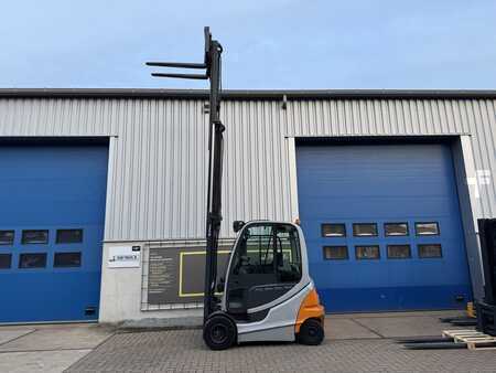 Elektro 4 Rad 2012  Still RX60-30 (3)