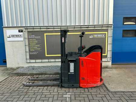 Fahrerstandstapler 2013  Linde L12LSP/133 (2)