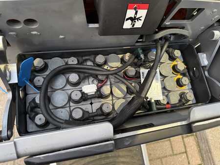 Camions à plate-forme éléctrique 2021  Still LTX20 (9)