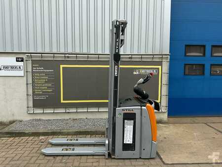 Apilador eléctrico 2017  Still EXV-SF14 (2)