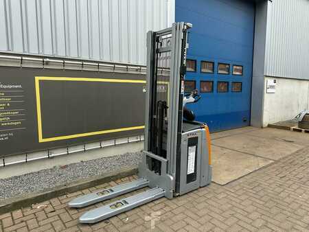 Apilador eléctrico 2017  Still EXV-SF14 (7)