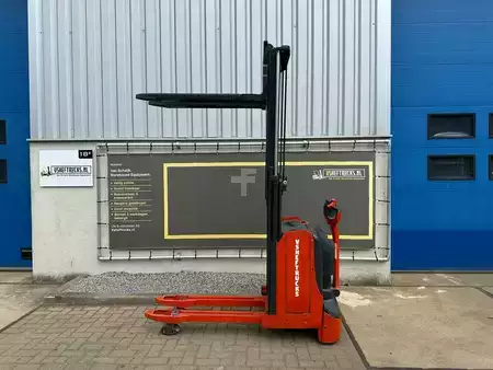 Apilador eléctrico 2018  Linde D08 (1)