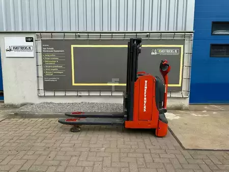 Apilador eléctrico 2018  Linde D08 (2)