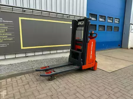 Apilador eléctrico 2018  Linde D08 (4)