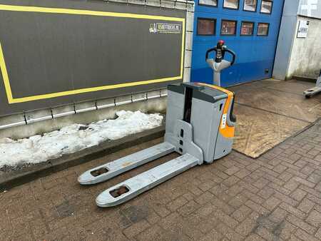 Magasemelésű béka 2009  Still EXU H 20 (4)