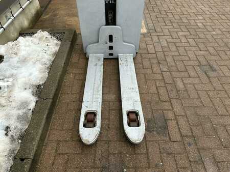 Magasemelésű béka 2009  Still EXU H 20 (9)