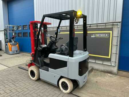 Sähkö - 4 pyör 2011  Nissan 3f430 (5)