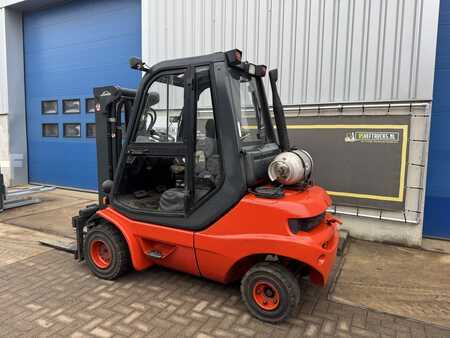 Gázüzemű targoncák 1998  Linde H35T (5)