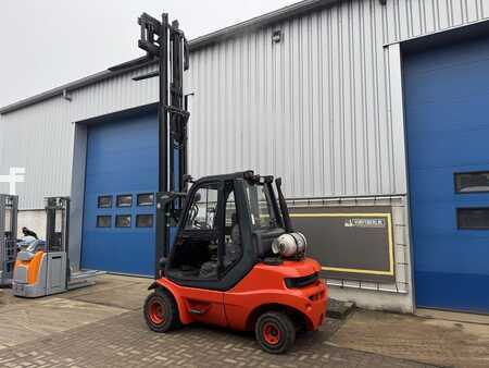 Gázüzemű targoncák 1998  Linde H35T (8)