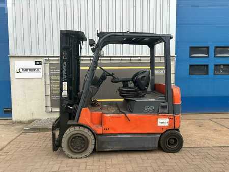 Elektromos 4 kerekű 2004  Toyota 7fbmf30 (2)