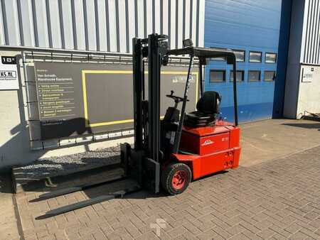 Chariots électriques à 3 roues 1998  Linde E15 (4)