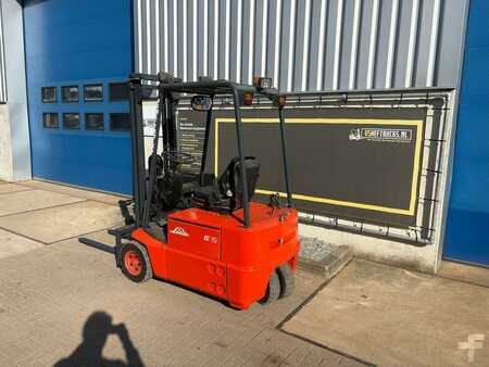 Chariots électriques à 3 roues 1998  Linde E15 (5)