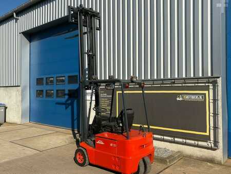 Chariots électriques à 3 roues 1998  Linde E15 (9)