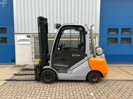 Gázüzemű targoncák 2008  Still RX70-35T (2)