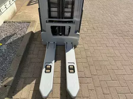 Magasemelésű béka 2019  Still EXV-SF 14 (10)