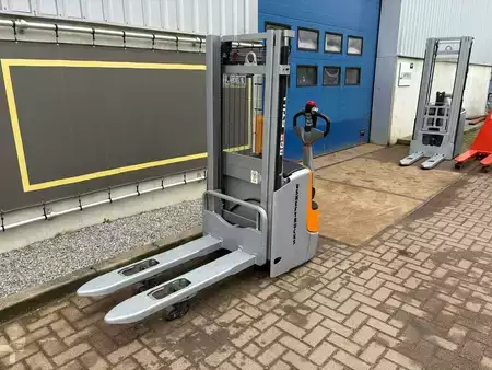 Magasemelésű béka 2019  Still EXV 12 i (10)