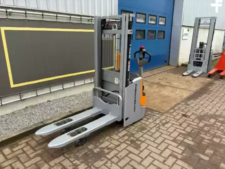 Magasemelésű béka 2019  Still EXV 12 i (8)