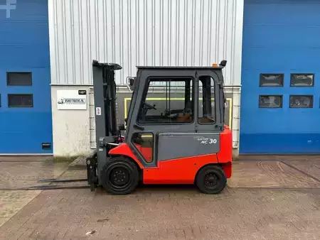 Elektrisk- 4 hjul 2008  nichiyu FB30 (2)