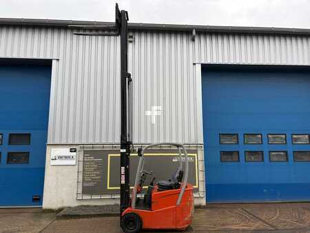 Eléctrico - 3 rodas 2006  BT  (3)