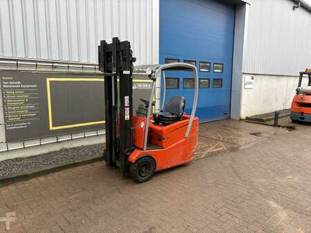 Eléctrico - 3 rodas 2006  BT  (6)