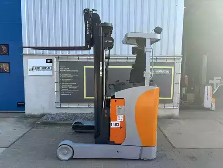 Carretilla retráctil 2018  Still FMX17 (1)