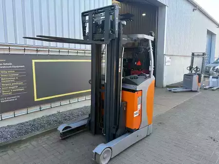 Carretilla retráctil 2018  Still FMX17 (6)