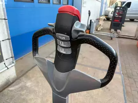 Transpalettes électriques 2019  Still EXH-SF 20 (9)