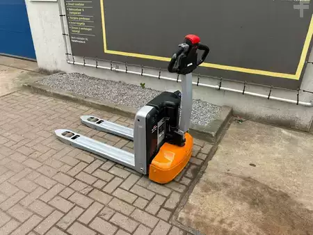 Transpalettes électriques 2023  Still ECH15 (4)