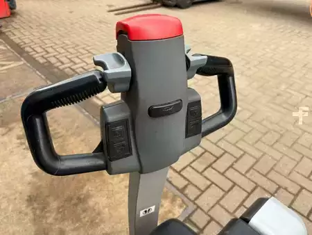 Transpalettes électriques 2023  Still ECH15 (7)