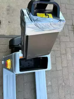 Lavtløftende truck 2022  Still ech12c (11)