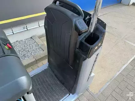 Camions à plate-forme éléctrique 2019  Still LTX50 (6)